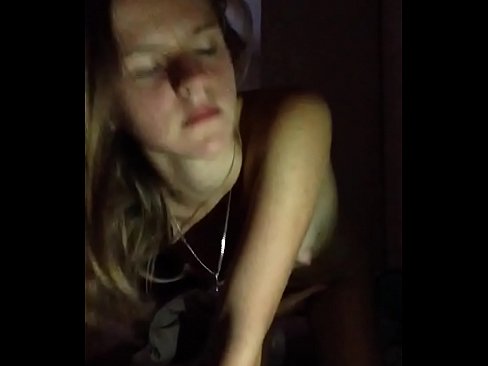 ❤️ In famke masturbeart en komt ❌ Anale porno by wy