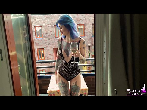 ❤️ Geweldich famke sûget mei in gulp en neukt hertstochtlik ûnder de iepen loft ❌ Anale porno by wy